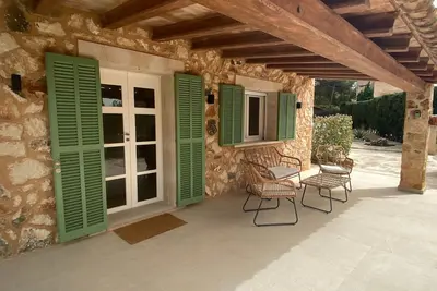 Image de Idyllische Finca mit Garten und Pool by Interhome