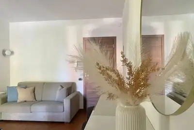 Image de Gemütliche Drei-Zimmer-Wohnung mit Garten by Interhome