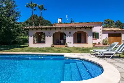 Image de Finca mit Garten, Grill und Terrasse by Interhome