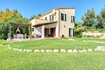 Image de Finca mit Garten, Grill und Terrasse by Interhome