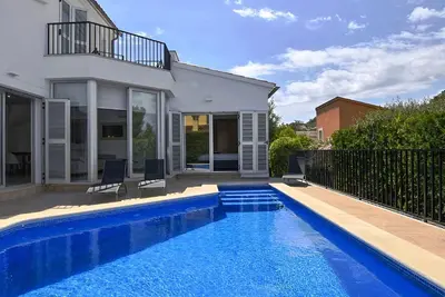 Image de Villa \"Calma\" mit privatem Pool und Meerblick by Interhome