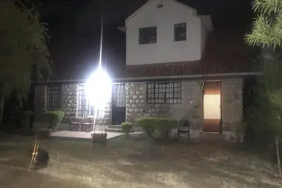 Image de Tranquil country cottage Near Nairobi National Park