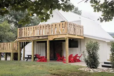 Image de Riverfront Barndominium, Incredible Outdoor Space!