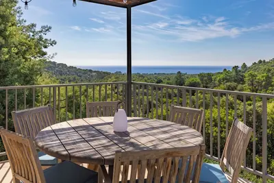 Image de Nouvelle villa avec une vue exceptionnelle sur la mer et la nature