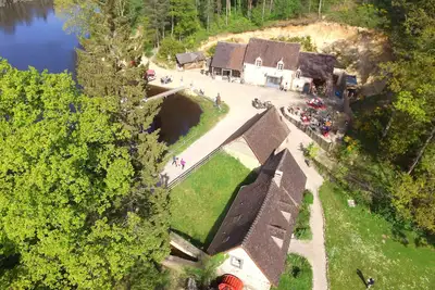 Image de Moulin entouré d'étangs sur un vaste domaine, à 50m d'une brasserie artisanale