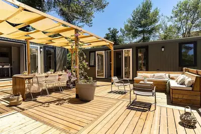 Image de Cottage Friends 7 pièces 10 personnes Climatisé****