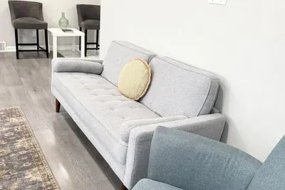 2-bedroom modern house in charming Pittsburgh