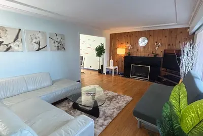 Image de Charming Bright 3br House - Upper Level Suite