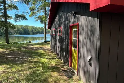 Image de Cozy Cabin on Private Lake in Gwinn