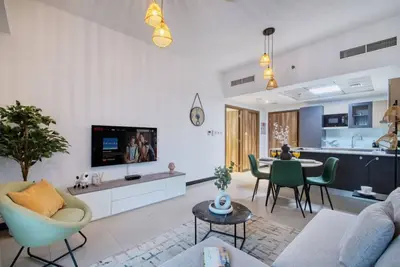 Spacious 1br Sleeps 4+Pool, Gym & Rooftop Terrace