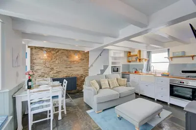 2 Bed in West Looe (oc-l30054)