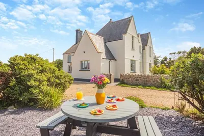 Image de 5 Bed in Llangwnadl (oc-c29473)