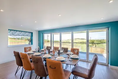 Image de 5 Bed in Aberdaron (oc-b29652)