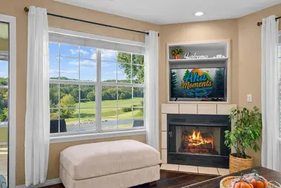 Image de Large 2br stunning golf course view