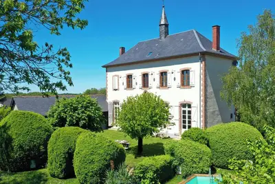 Image de Ancienne école de caractère en Corrèze, au calme, près de la Dordogne