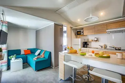 Image de Cottage Colors 3 pièces 4 adultes + 1 enfant***