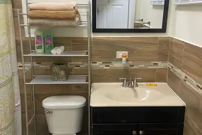 Image de 2-bedroom townhome in delightful Nassau with Ac comfort