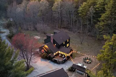 Image de Sleeps 18+| Hot Tub| Sauna | 7br Mountain Retreat