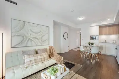 Image de 3 Rooms, Sleeps 5 | 2 Bath | 2 Balconies | North York | Toronto