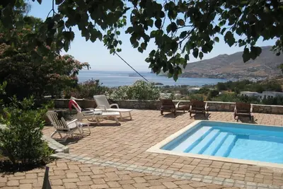 Image de mit Privatpool für 8 Personen  + 1 Kind ca. 80 m² in Posidonia, Kykladen ( by Interhome