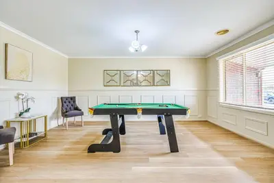 Image de StayAU Comfortable House w/Pool Table & Backyard