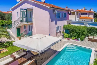 Image de mit Terrasse by Interhome
