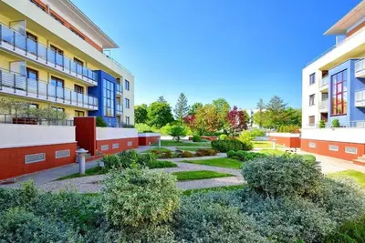 Image de Charmantes Appartement in Kolberg mit Garten by Interhome