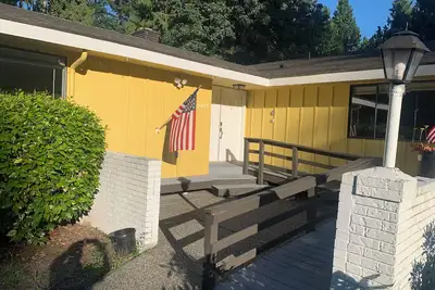 Image de Spacious 7-bedroom house in enchanting Snohomish with Ac