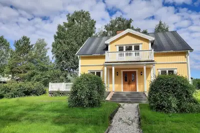 Image de Tolles Ferienhaus in Torsby mit Großem Garten by Interhome
