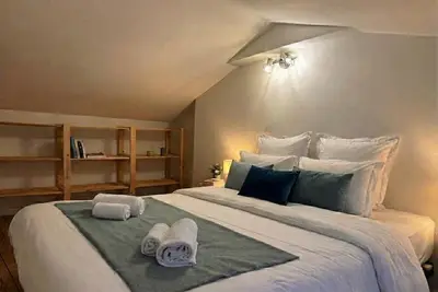 Image de Deux maisons réunies 9 pers 15 min Puy du Fou