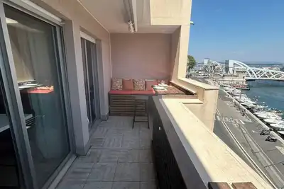 Image de Studio lumineux avec terrasse et vue exceptionnelle sur canaux et étang de Thau