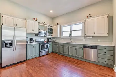 Image de Spacious 4br Near Downtown & Stadium