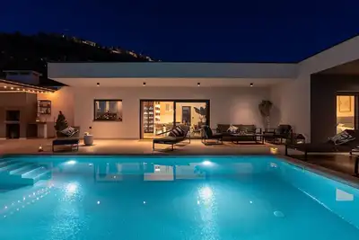 Image de New! Villa Bella Ciao: A Stylish 3-Bedroom Retreat with Spectacular Split and Sea Views