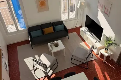 Image de Charmant et lumineux T3/T4 au cœur de la Provence, à deux pas de tout.