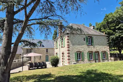 Image de Detached vacation home with expansive views! Close to the sea, forest and activities.