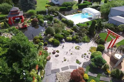 Image de Gîte avec grande piscine et Salle de Jeu \"Au Jardin Du Levant\"