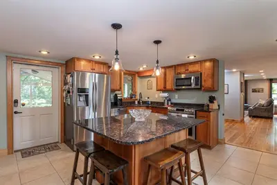 Image de Ski House walking distance to small quaint town. 4 bedrooms/3bathrooms