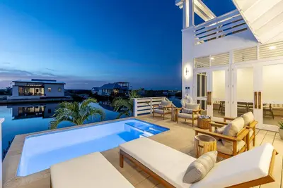 Image de Sunset Serenity Villa – Pool & Sunset Rooftop