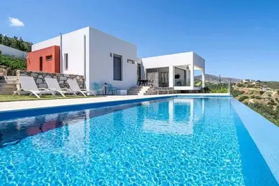 Image de Villa with Pool and Sea Views
