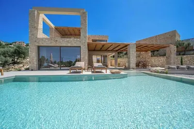 Image de Villa Euphoria • 2br • Sea View • Infinity Pool
