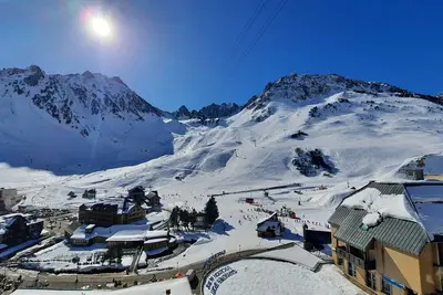 Image de Studio 6 personnes, au pied des pistes avec vue imprenable!