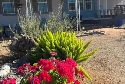 Image de Sunset & Mountain Views - Adventure Getaway