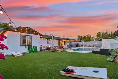 Chic Oasis at Sunshine Canyon!