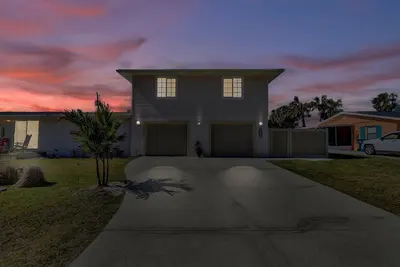 Image de Spacious 5br Duplex Near Beach and Img - Ideal for Multi-Family Vacations