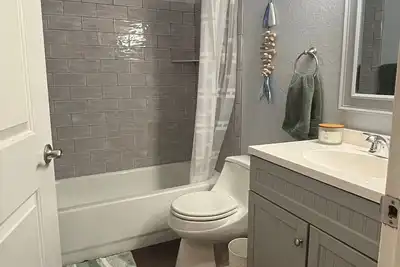 Image de 3-bedroom updated condo in a quiet and peaceful neighborhood