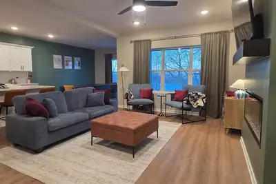 Image de Tranquility Retreat - house in Nw Omaha with fabulous access to area amenities