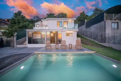 Image de Villa Casalta Vue mer 180°& Piscine à débordement