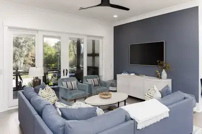 Image de Stylish townhome with Views of Lake Bales