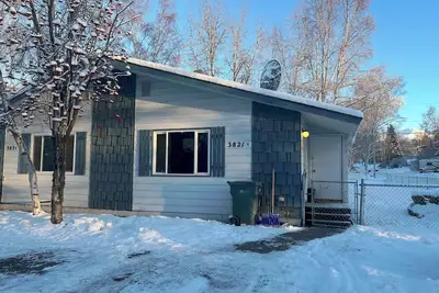 Image de Family-Friendly 3br • Fireplace • Quiet • Pets Ok