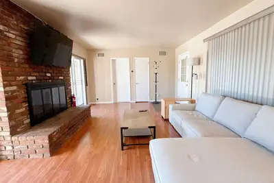 Image de Serene 3-bedroom house boat with Ac in charming Duarte